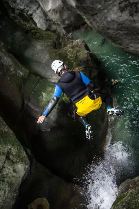 Saut dans le canyon du Furon